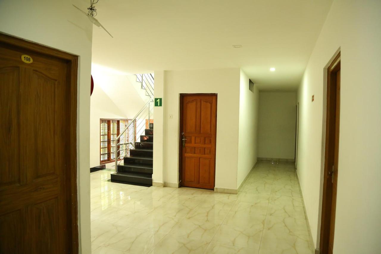 Malabar Plaza Inn Kochi Exteriér fotografie