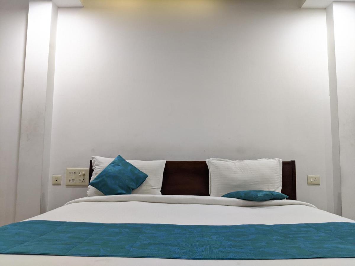 Malabar Plaza Inn Kochi Exteriér fotografie