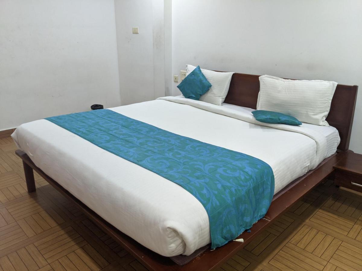 Malabar Plaza Inn Kochi Exteriér fotografie