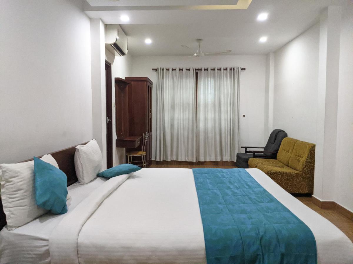 Malabar Plaza Inn Kochi Exteriér fotografie