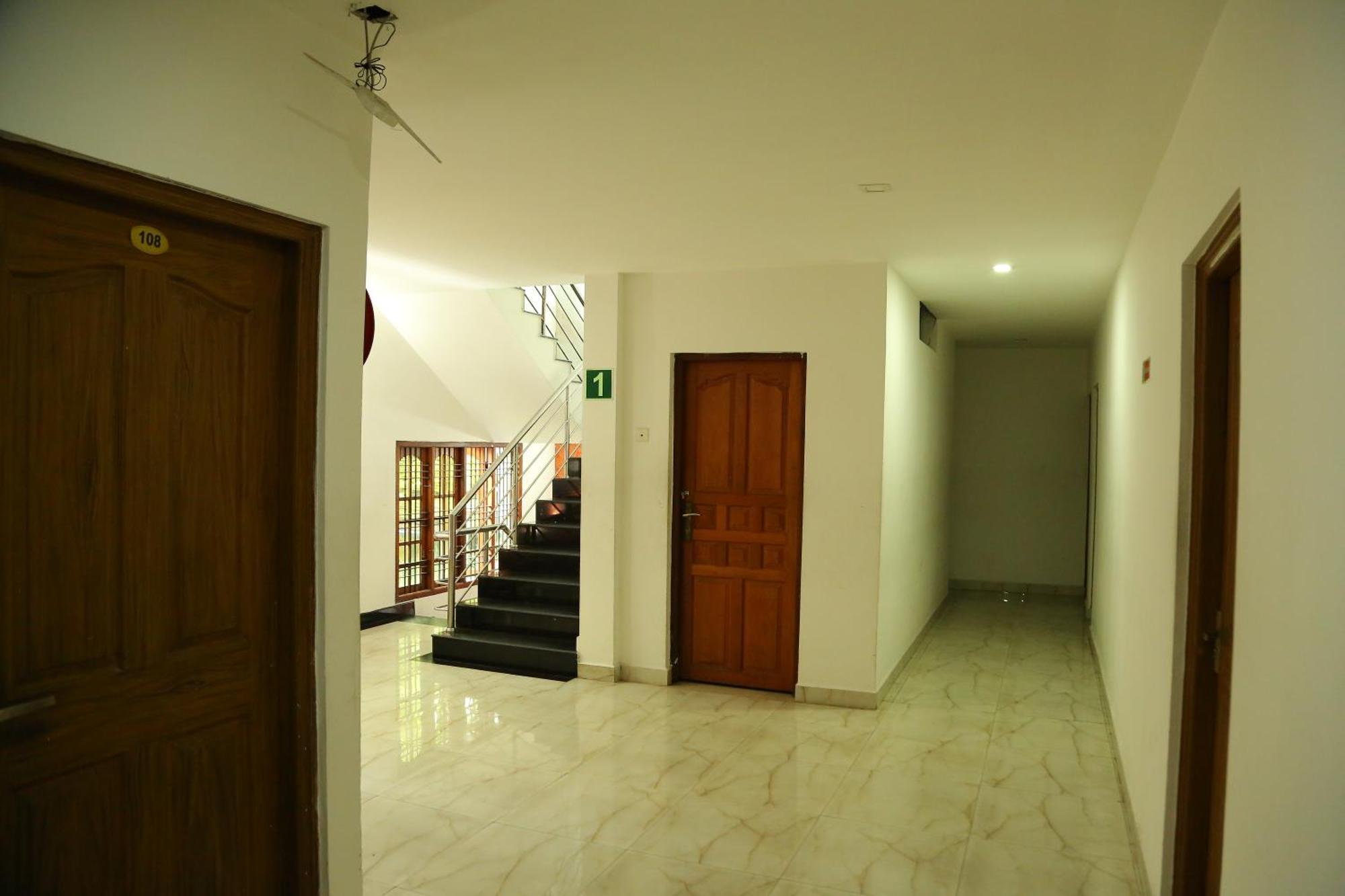 Malabar Plaza Inn Kochi Exteriér fotografie